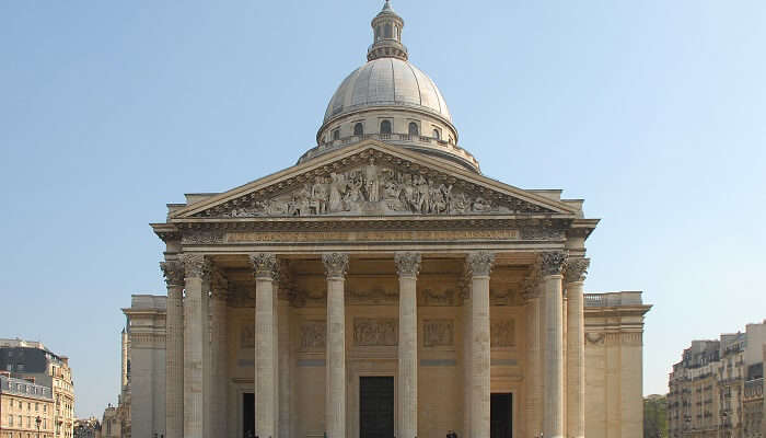 Panthéon, c'est l'une des meilleur endroits à visiter à Paris