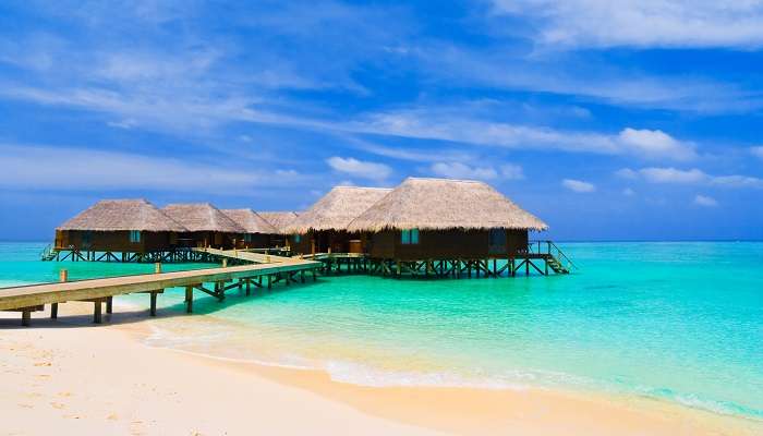 Veligandu Island beach, c'est l'une des meilleur lieux à visiter aux Maldives