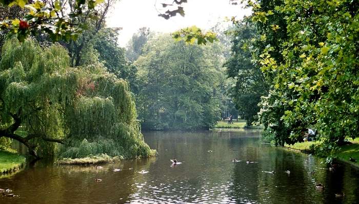 Visiter la Vondel park, c'est  l'une des meilleur endroits  à visiter à Amsterdam