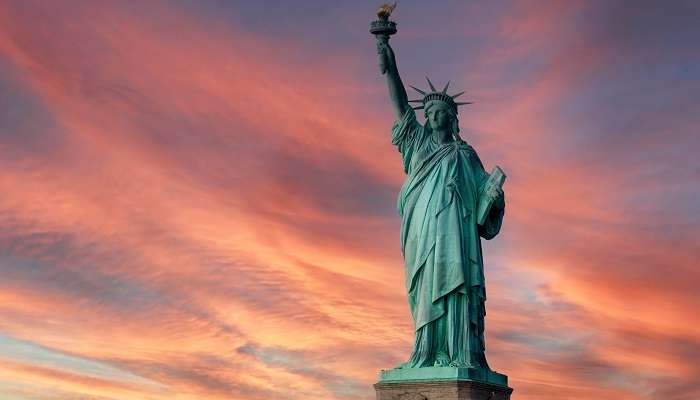 The Majestic Statue of Liberty represents Freedom and this fact enhances why the Statue of Liberty is important to the world