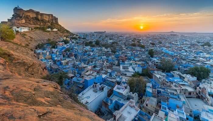 Admirez la beauté de la ville bleue du Rajasthan