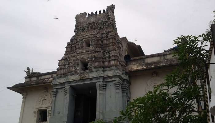 Kumaran Kundram, est l'une des meillleur Temples populaires à Chennai