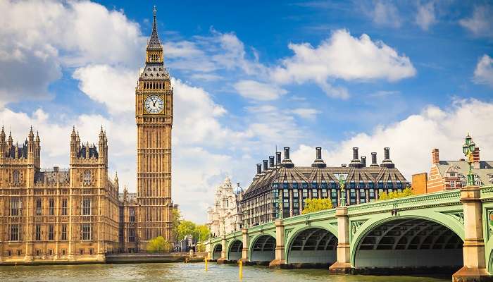 l'Image de Big Ben a Londres, c'est l'une des meilleures destinations de vacances d’été dans le monde