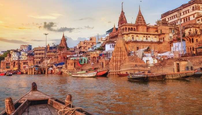 Varanasi is a must-destination on the bucket list for girl best friends who admire ancient city architecture.