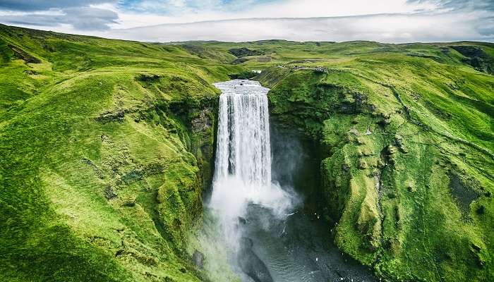 आइसलैंड दुनिया में जुलाई में घूमने के लिए सबसे अच्छी जगहें में से एक है