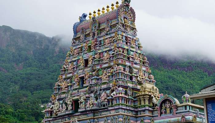 कालीकंबल मंदिर चेन्नई के प्रसिद्ध मंदिर है