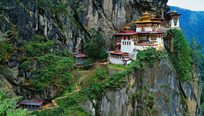 भूटान दुनिया में अक्टूबर में घूमने की जगहें में से एक है