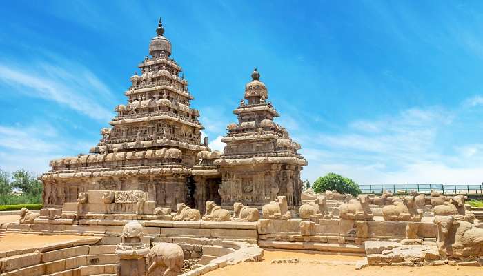 गर्मियों के दौरान दक्षिण भारत के पर्यटक स्थलों में से एक महाबलीपुरम है