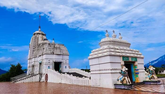 ओडिशा के पर्यटन स्थलों में रायगढ़ा सबसे अच्छी जगह है