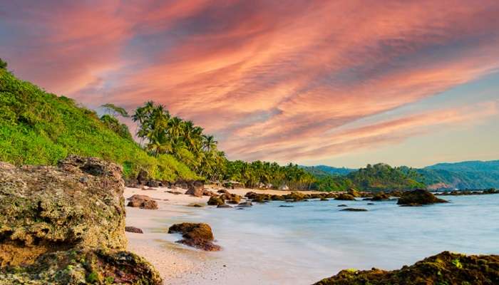 वर्कला केरल के समुद्र तटीय इलाकों में सबसे अच्छी जगहों में से एक है