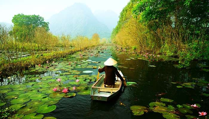 वियतनाम में गर्मियों में घूमने के लिए हनोई सबसे अच्छा क्षेत्र है