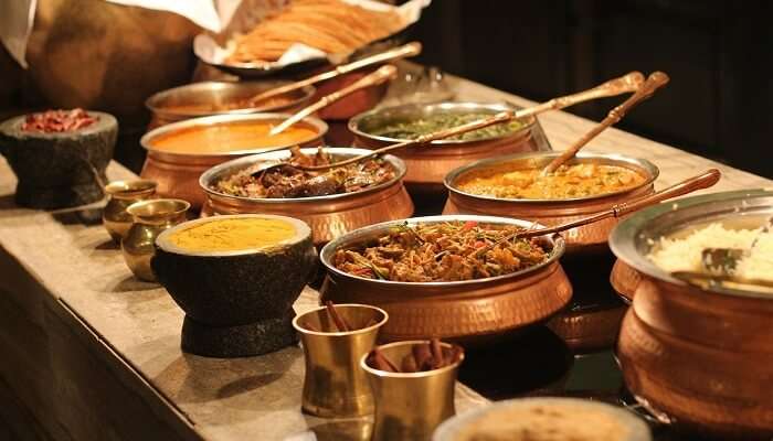 Aapno Ghar, Profitez la meilleur cuisine sur Aapno Ghar, et c'est l'une des meilleurs complexes hôteliers près de Delhi