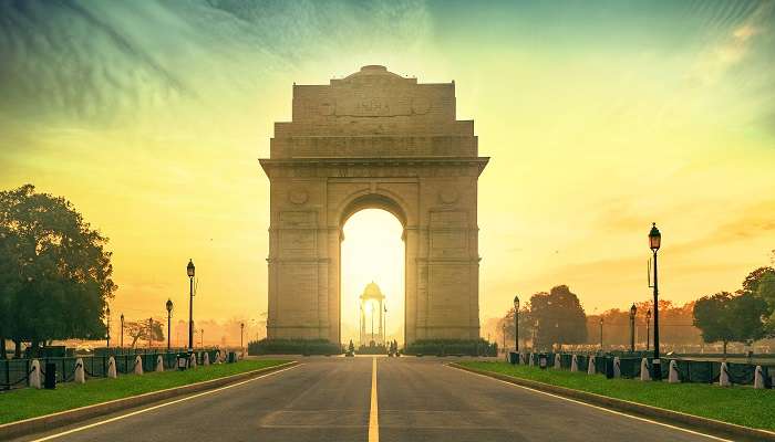 La vue magnifiques de India Gate,  C’est l’une meilleurs endroits à visiter en février en Inde