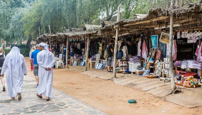 Explore a great variety of traditional souvenirs at the Heritage Village in Abu Dhabi