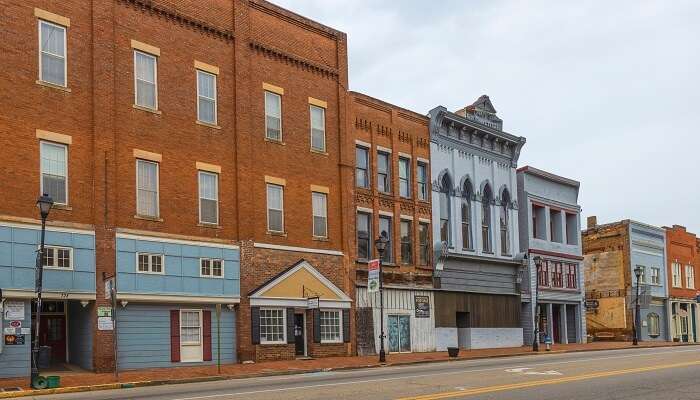 Flaunting the historic charm of the region, Greeneville is one of the gorgeous place