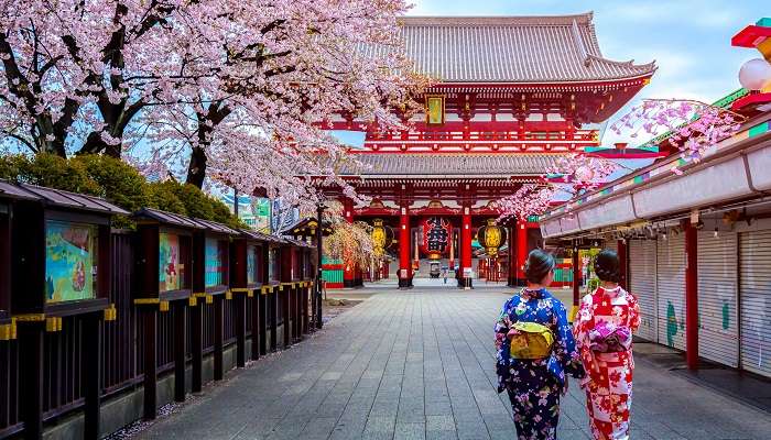 Uncover the traditional side of Tokyo at Sensoji Temple, Asakusa