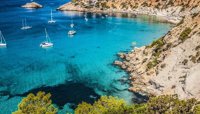 Ibiza, C’est l’une des meilleur lieux à visiter en février dans le monde
