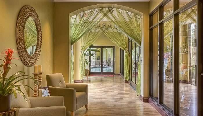 Lemon Tree Tarudhan Valley Resort, c'est l'une des meilleurs complexes hôteliers près de Delhi
