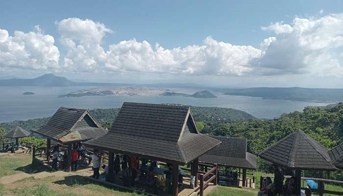 A mesmerising view of Picnic Grove known as one of the amazing tourist places in Tagaytay