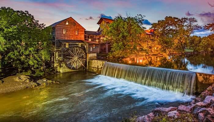 Unwind at Pigeon Forge, one of the wonderful small towns in Tennessee
