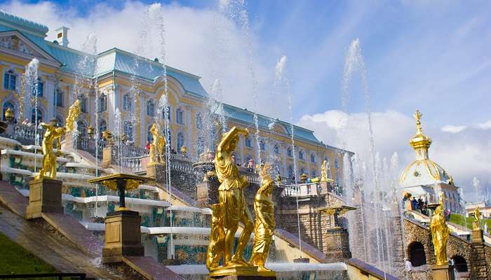 Saint-Pétersbourg, C’est l’une des meilleur lieux à visiter en février dans le monde
