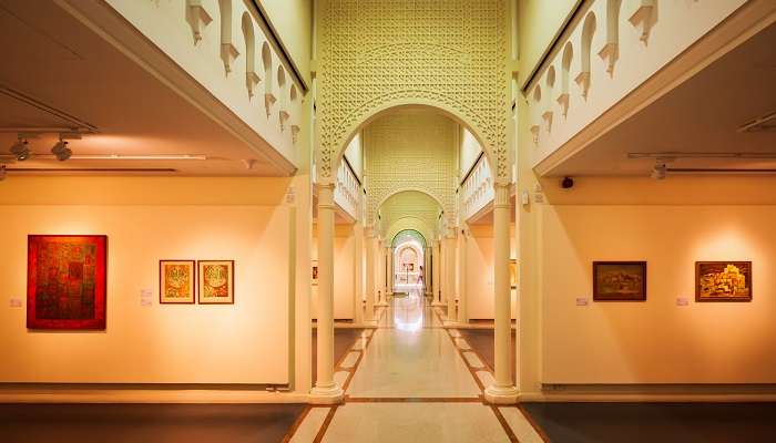 Sharjah Art Museum is located in Sharjah city 