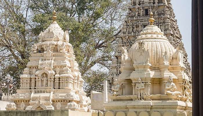 बेंगलुरु में मंदिर में से एक कोटे वेंकटरमण मंदिर है