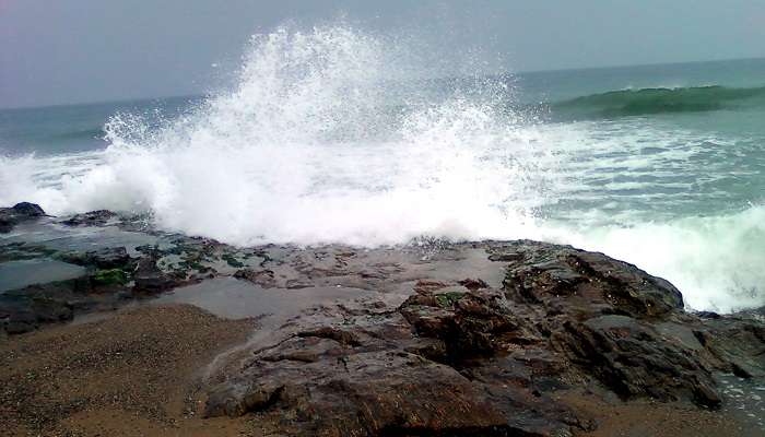 भीमुनिपट्टनम बीच हैदराबाद के पास सर्वश्रेष्ठ समुद्र तट है