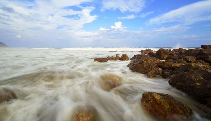 हैदराबाद के पास सर्वश्रेष्ठ समुद्र तट में से एक याराडा बीच है