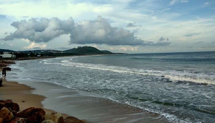 हैदराबाद में रुशिकोंडा सबसे अच्छे समुद्र तटों में से एक है
