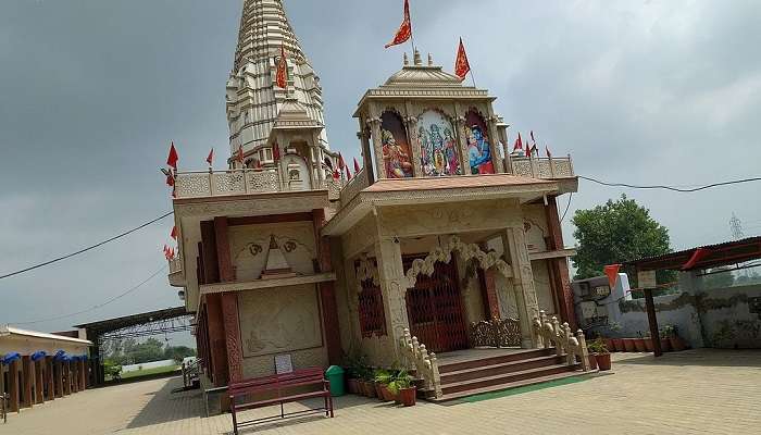 हनुमान मंदिर दमन में घूमने के लिए सबसे अच्छी जगहें में से एक है