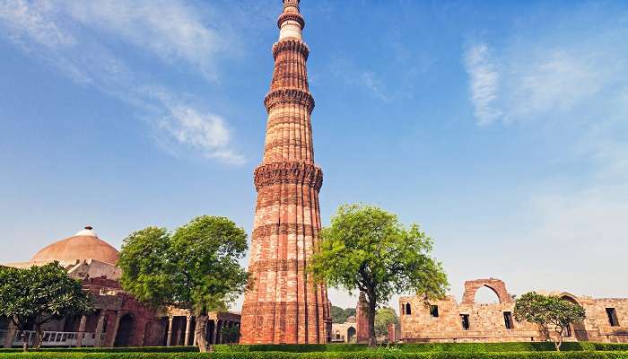 The view of Qutub Minar in India.