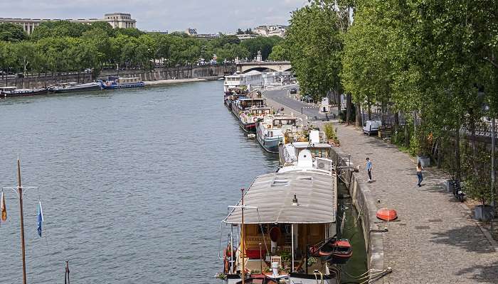 Bal de la Marine is one of the amazing places to visit near Eiffel Tower