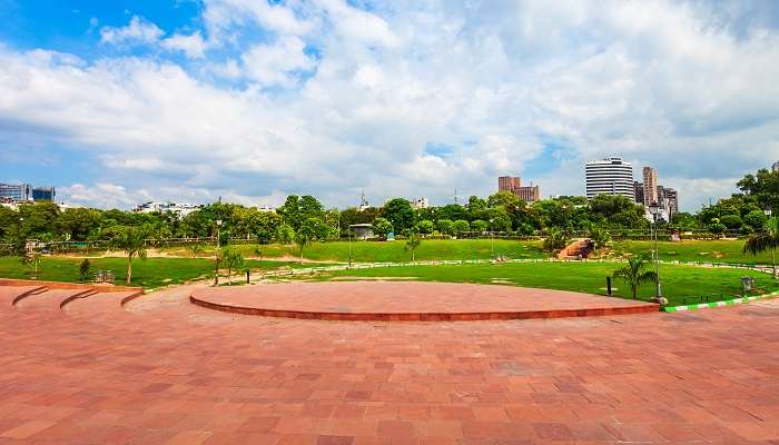 Central park à Cannoughg Place, C’est l’une des meilleurs endroits romantiques à Delhi 