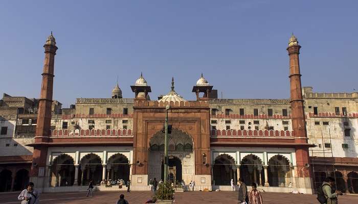 The aerial view of Fatehpuri Masjid, one of the best places near Jama Masjid