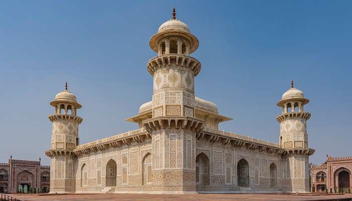 Enjoy the scenic view of Itmad-ud-Daula, one of the hidden places to visit near Taj Mahal