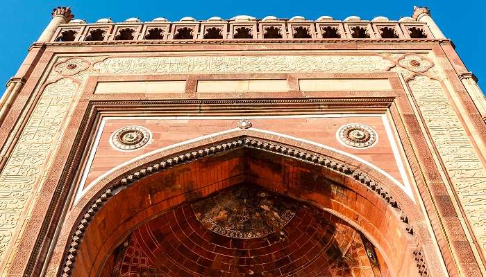Experience one of the largest mosques in India, Jama Masjid