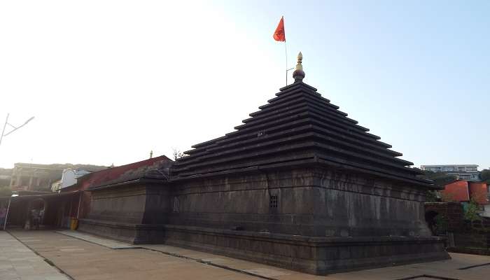 Le vue de temple Mahabaleshwar, C’est l’une des meilleurs endroits à visiter à Maharashtra en été