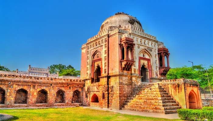 Mehrauli Archaeological Park is one of the most famous places to visit near Qutab Minar
