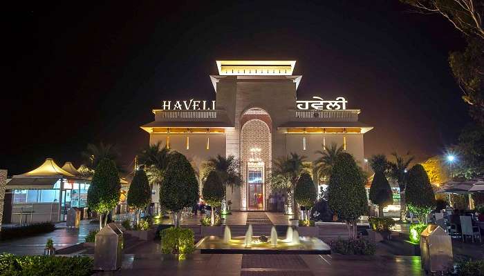 Savourez le goût de la cuisine indienne à Haveli, Murthal, C’est l’une des meilleurs endroits romantiques à Delhi
