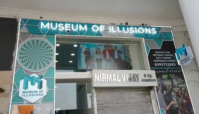 Enjoy the mental deceptions at Museums of Illusions