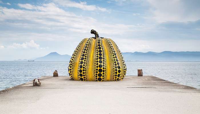 A awe-inspiring view of Naoshima Island that counted among the wonderful hidden gems in Japan