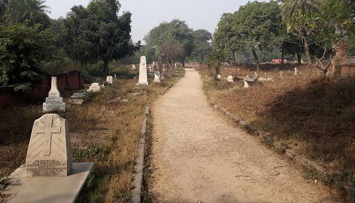 The view of Nicholson Cemetery, among the great places to visit near Jama Masjid