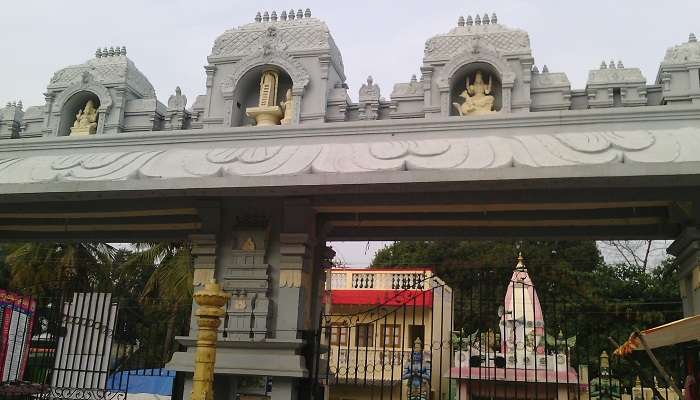 Srikalahasti, C'est l'une des meilleurs lieux touristiques près de Chennai