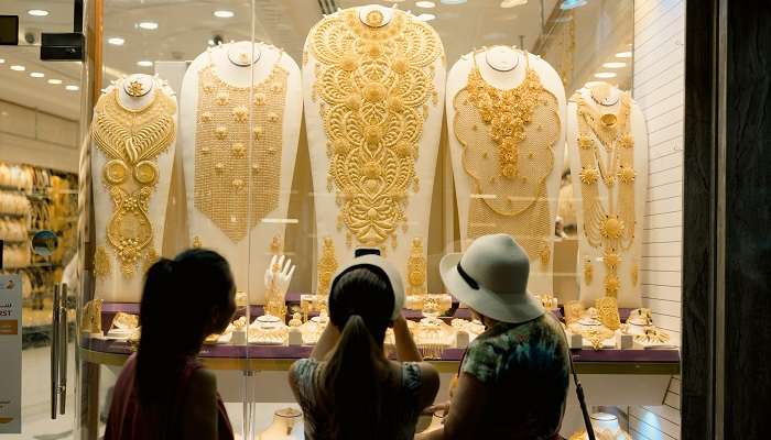 दुबई में खरीदने के लिए चीजें