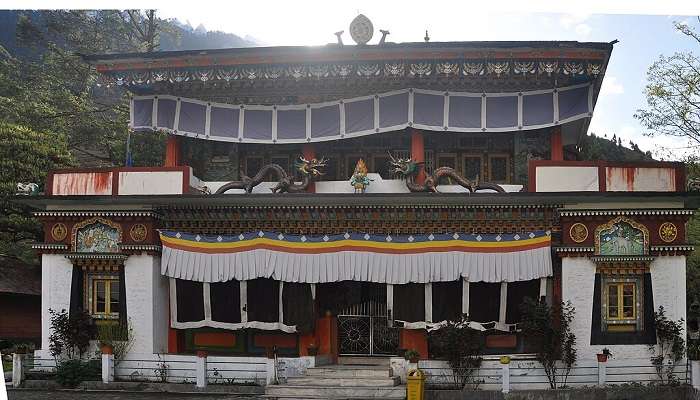 नुब्रा घाटी में स्थित लाचुंग मंदिर लद्दाख में सबसे अधिक देखी जाने वाली जगहों में से एक है
