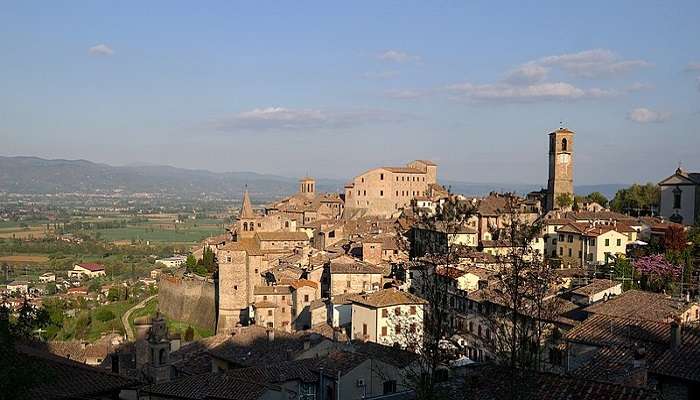 Just a short drive away from Arezzo, the alleyways and churches of Anghiari make is one of the best villages in Italy