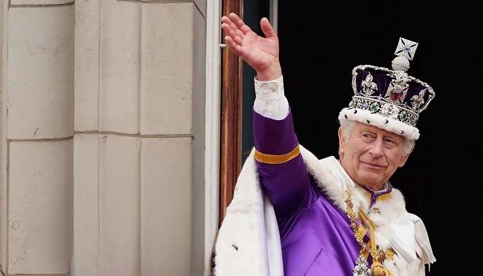 A mesmerising view of King George doing wave tradition
