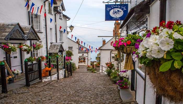 The small fishing village of Clovelly is often regarded as one of the most peaceful small towns in UK.