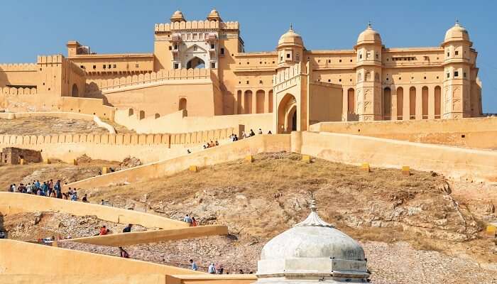 La vue magnifique de fort de Amer, Jaipur, C’est l’une des meilleurs lieux historiques célèbres en Inde